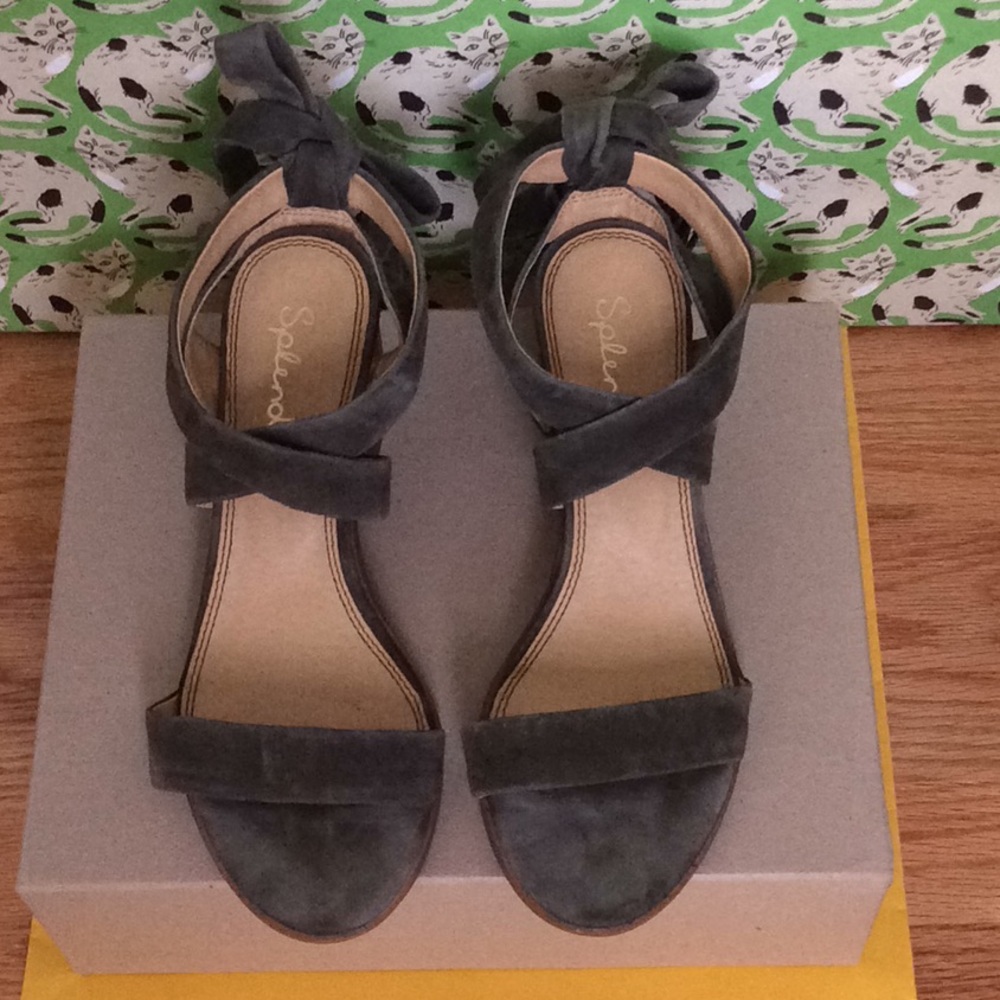 SPLENDID Sage 2.7” Block Heel sandal with fringe